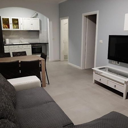 Junik Apartment Orikum Esterno foto