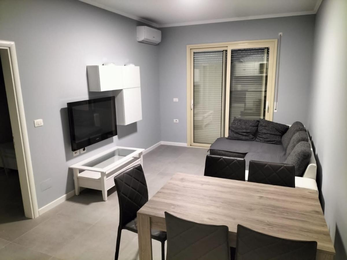 Junik Apartment Orikum Esterno foto