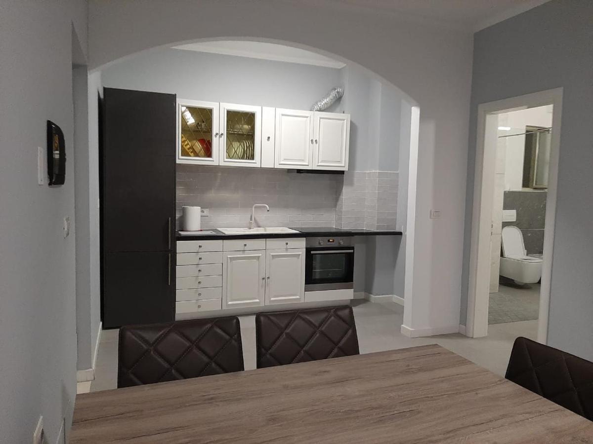 Junik Apartment Orikum Esterno foto